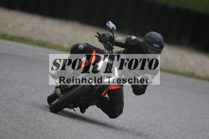 Archiv-2025/10 23.04.2025 Cornu Master School ADR/gruen-vert/2